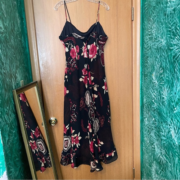 Jessica Spaghetti Strap Asymmetrical Hem with Pink Floral Pattern Slip Dress - Picture 4 of 9